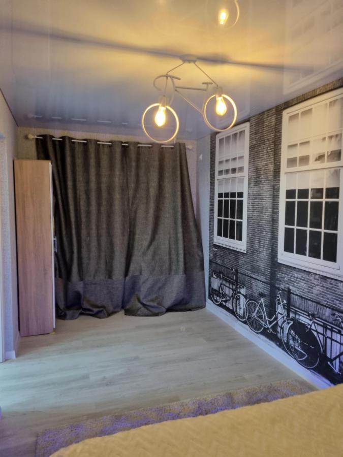 Амстердам Apartment Кременчук Екстериор снимка